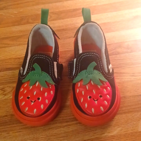 Vans Other - Toddler Vans "Strawberry" Sneakers - Size 5